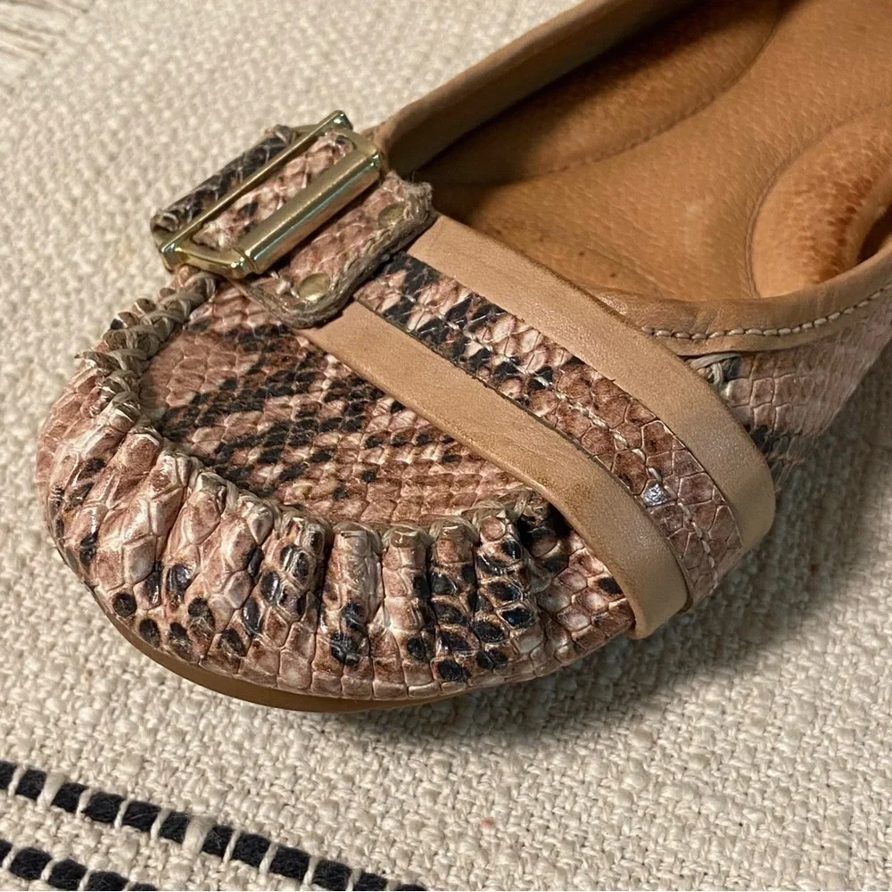 NURTURE / Tan Snake Skin Flats with Buckle on Toe Size 8.5M